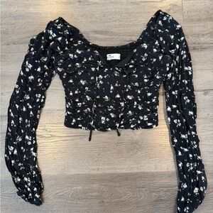 Hollister Black Floral Long-Sleeve Ruched Crop Top